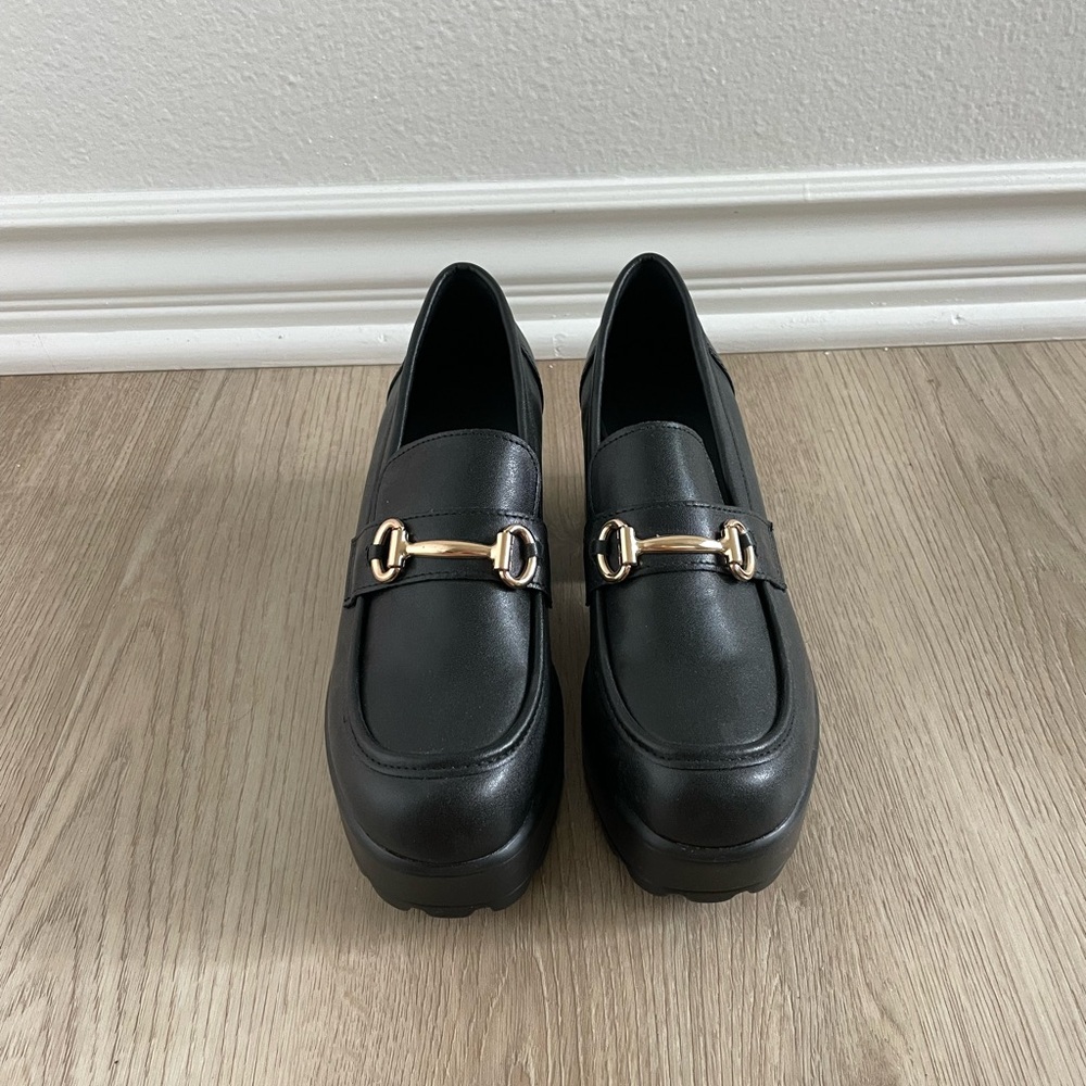 🆕 NWOT black platform loafers - Picture 2 of 5